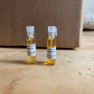 samples   Francesca Bianchi    the black knight  1ml luxe  calme volupte     1ml